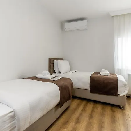 Baymari Life מלון